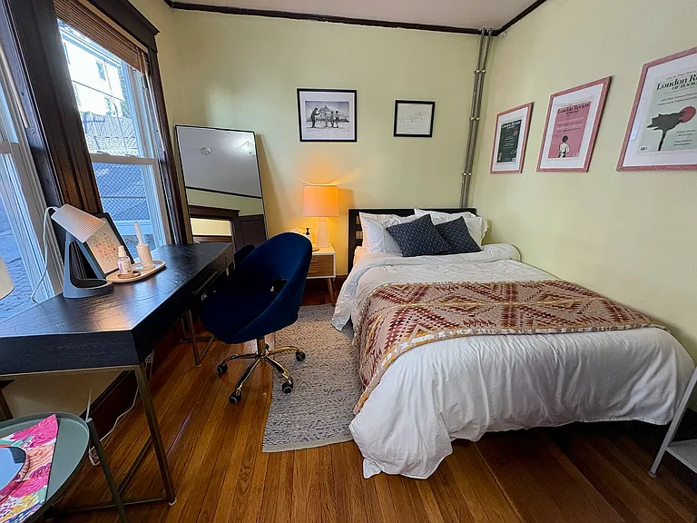 17 Sunset St #2 — Photo 11