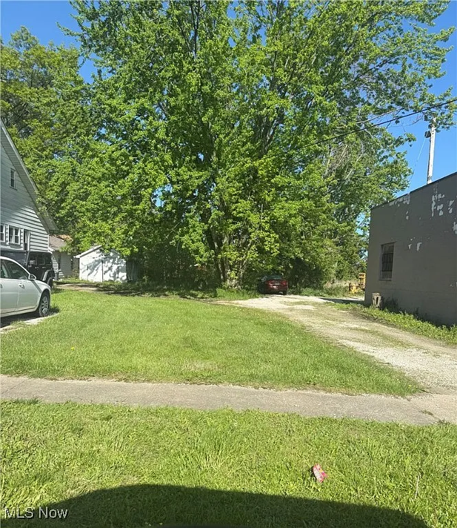 23 Manchester Ave photo 1