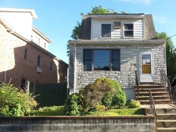 121-16 8th Avenue, College Point, NY 11356