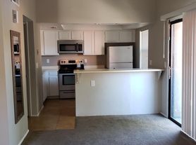 1432 W Emerald Ave