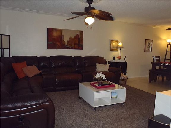 4th image of 136 Lago Vista Blvd