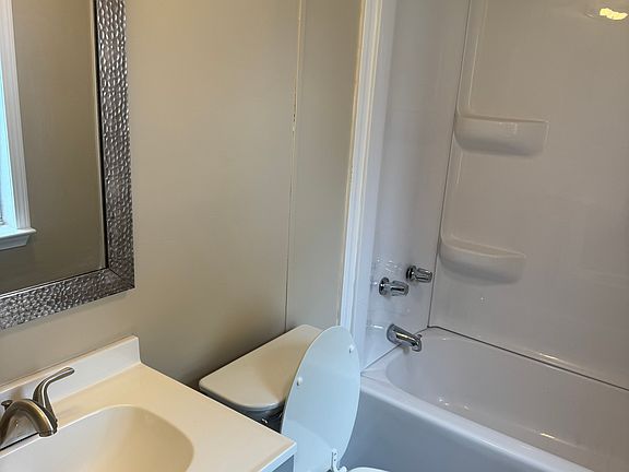4th image of 8050 Tanner Williams Rd #4