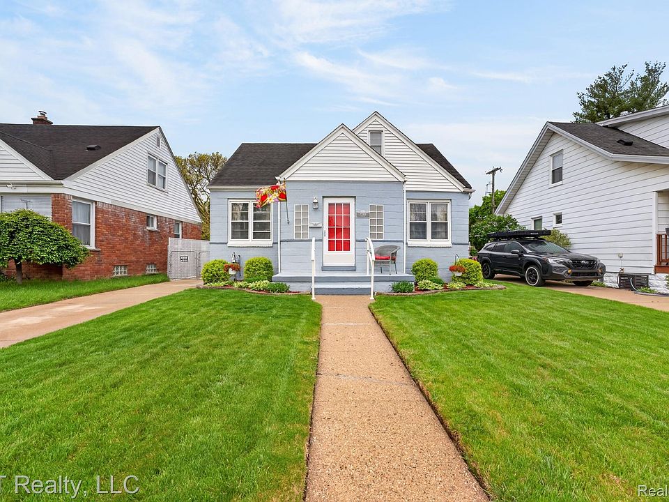 1st image of 23059 Audette St
