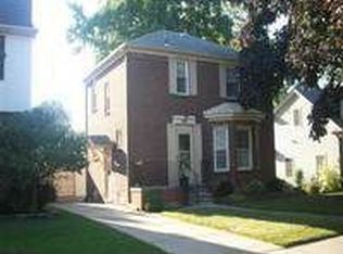 2475 Edgemont St, Trenton, MI 48183