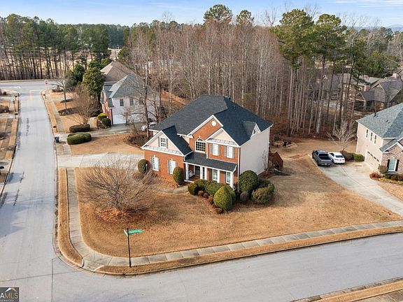 2nd image of 51 Nightwind Trce