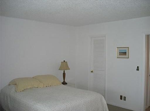 5th image of 101 Country Ln #B
