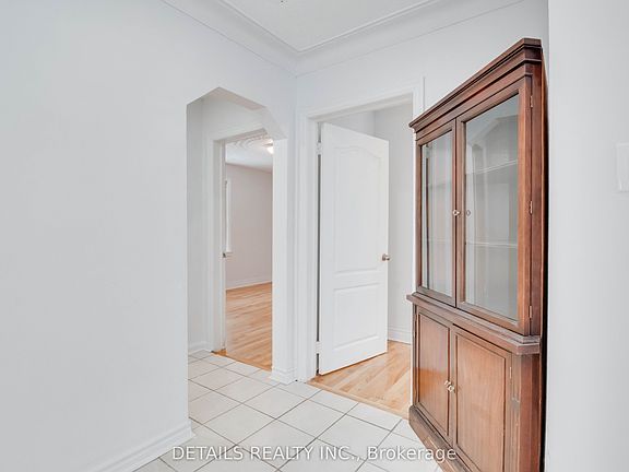 5th image of 2551 Innes Rd #A