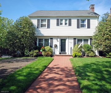 190 Highfield Ln, Nutley, NJ, 07110