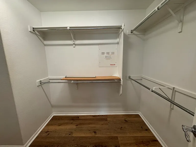 615 Kingfisher Ln — Photo 14