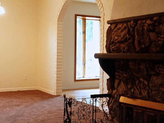 Famly Room to Living Room