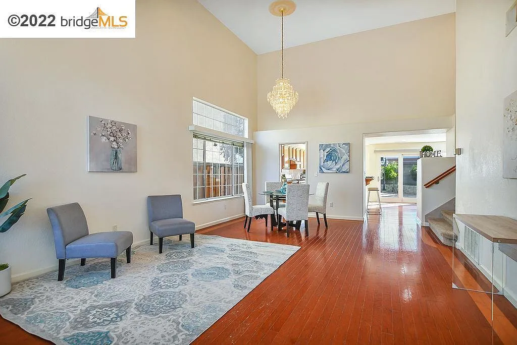 4 bed, 2004 sqft, $3,550 — Photo 4