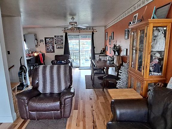 Open livingroom dining room