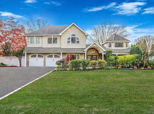 310 Terry Rd, Smithtown, NY 11787
