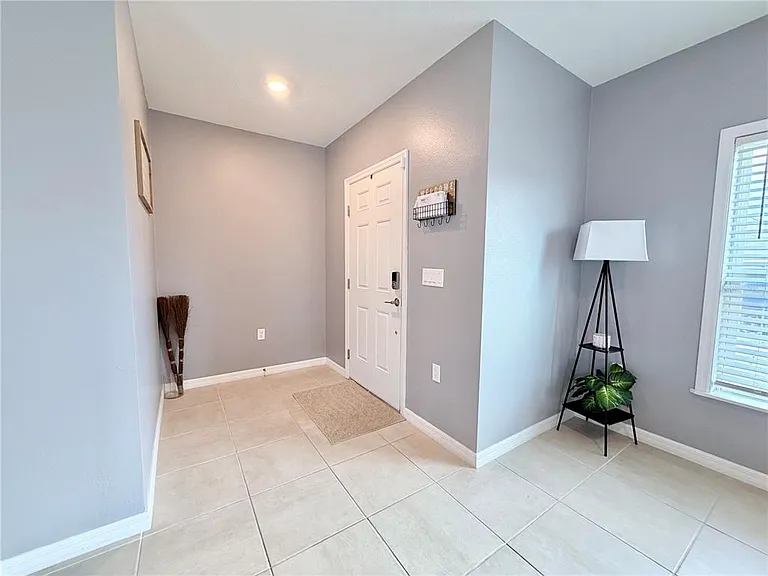 2531 Driftwood St — Photo 4