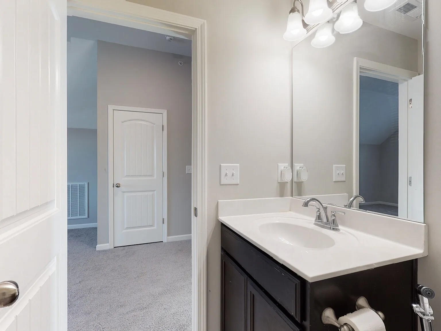 317 Edgefield Ct - 1 — Photo 2
