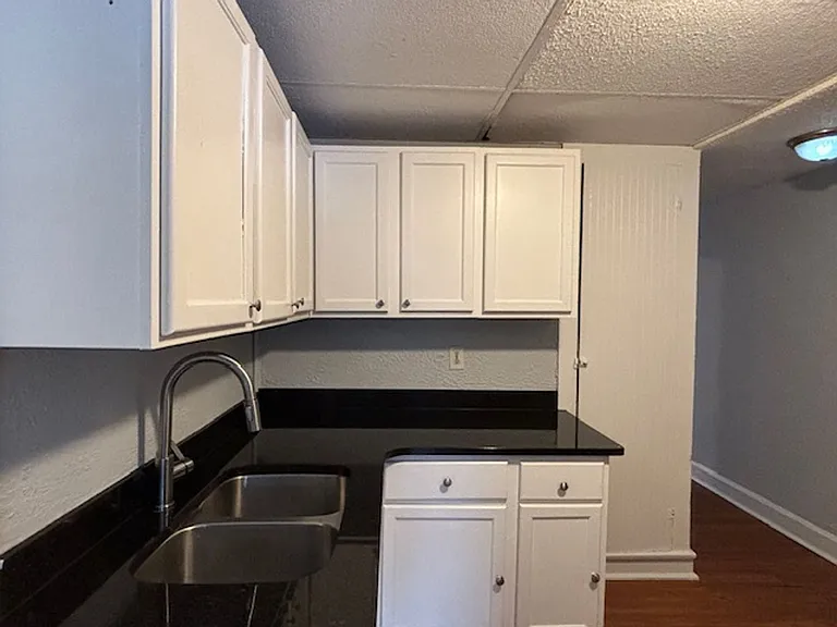 580 Thomas Ave W — Photo 19