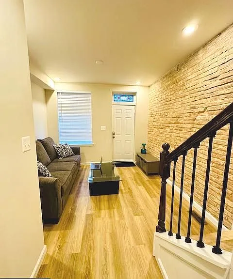 2210 Eastern Ave — Photo 27