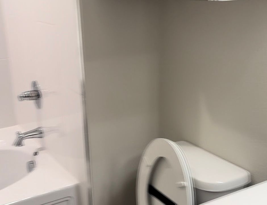 2nd image of 1008 Ebony Dr