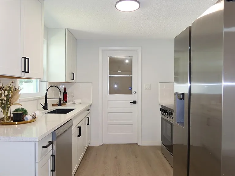 1808 Harpoon Dr — Photo 5