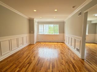 19 Niagara St APT 2A, Staten Island, NY 10301