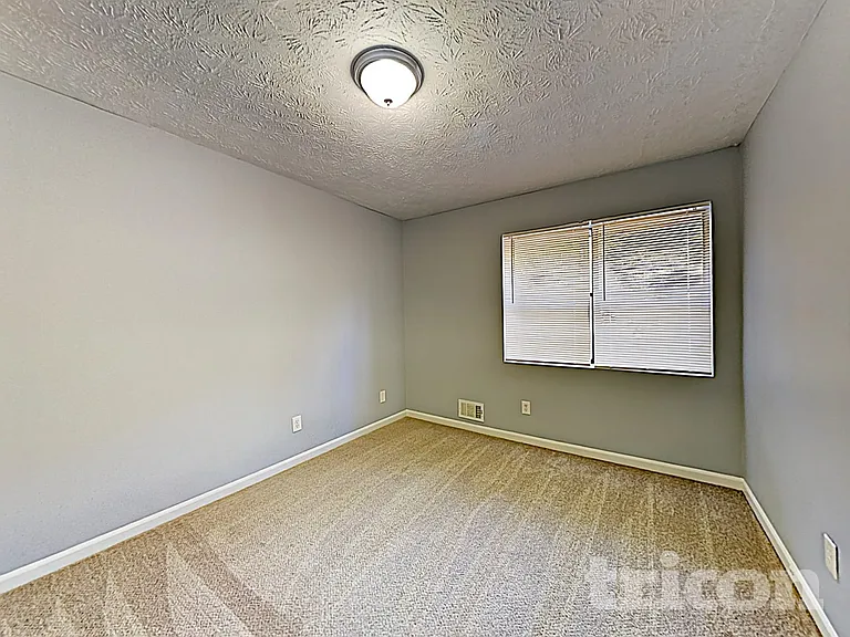 133 Fairview Dr — Photo 12