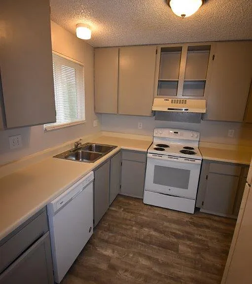 4701 W Dakota Ave #A — Photo 10
