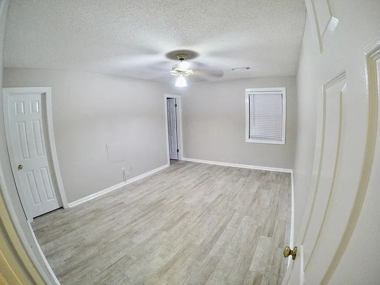 131 Radford Cir — Photo 5