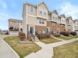 612 Nantucket Pl, Norwalk, IA 50211