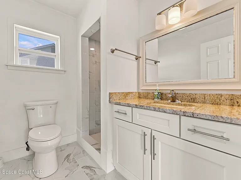 215 Pelican Dr — Photo 13