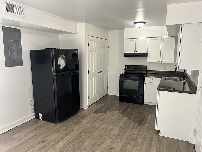 1156 Triple Hill Dr #B — Photo 10