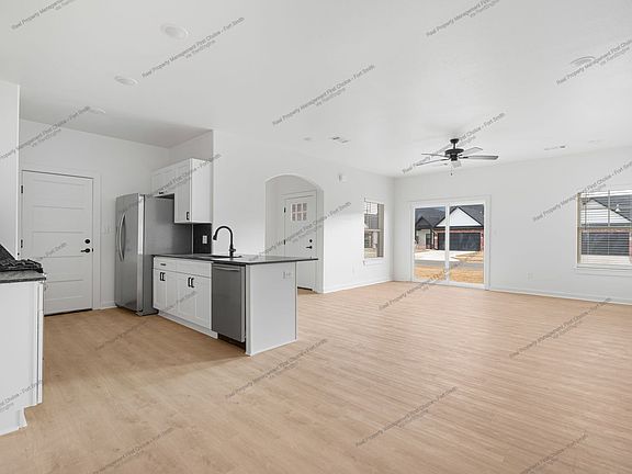 3rd image of 8809 Bainbridge Ct Unit A