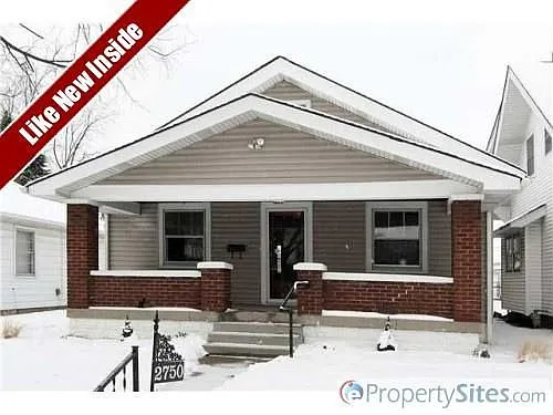 2750 Manker St photo 1
