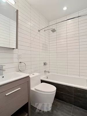 5th image of 1103 Carroll St APT 3A