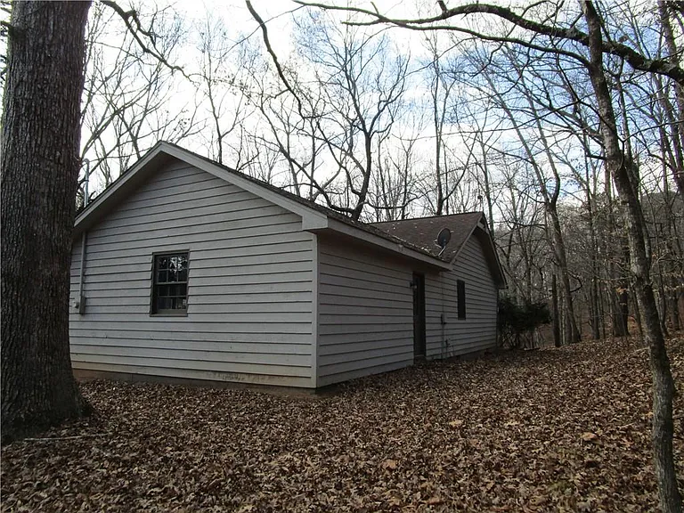3730 Newport Dr — Photo 5