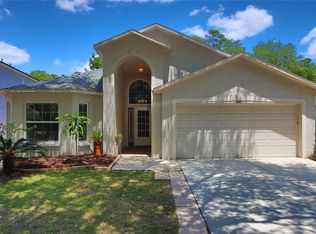 621 Somerstone Dr, Valrico, FL 33594