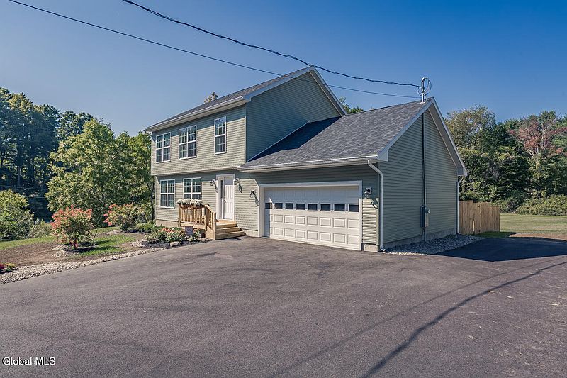 3rd image of 66 Maple Street