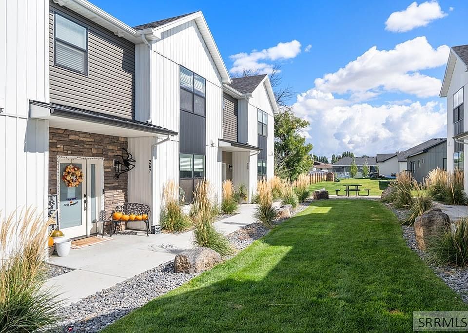 1st image of 267 Blue Sky Ct