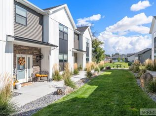 267 Blue Sky Ct, Sugar City, ID 83448