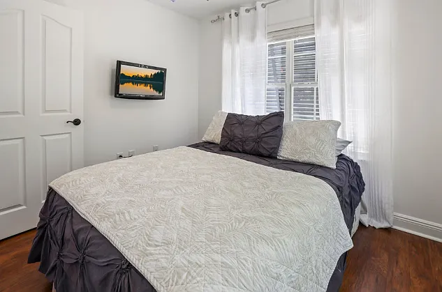 Guest Bedroom 1