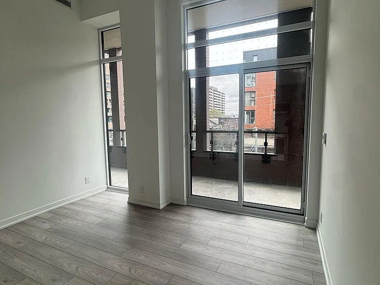 1182 King St W #224 — Photo 14