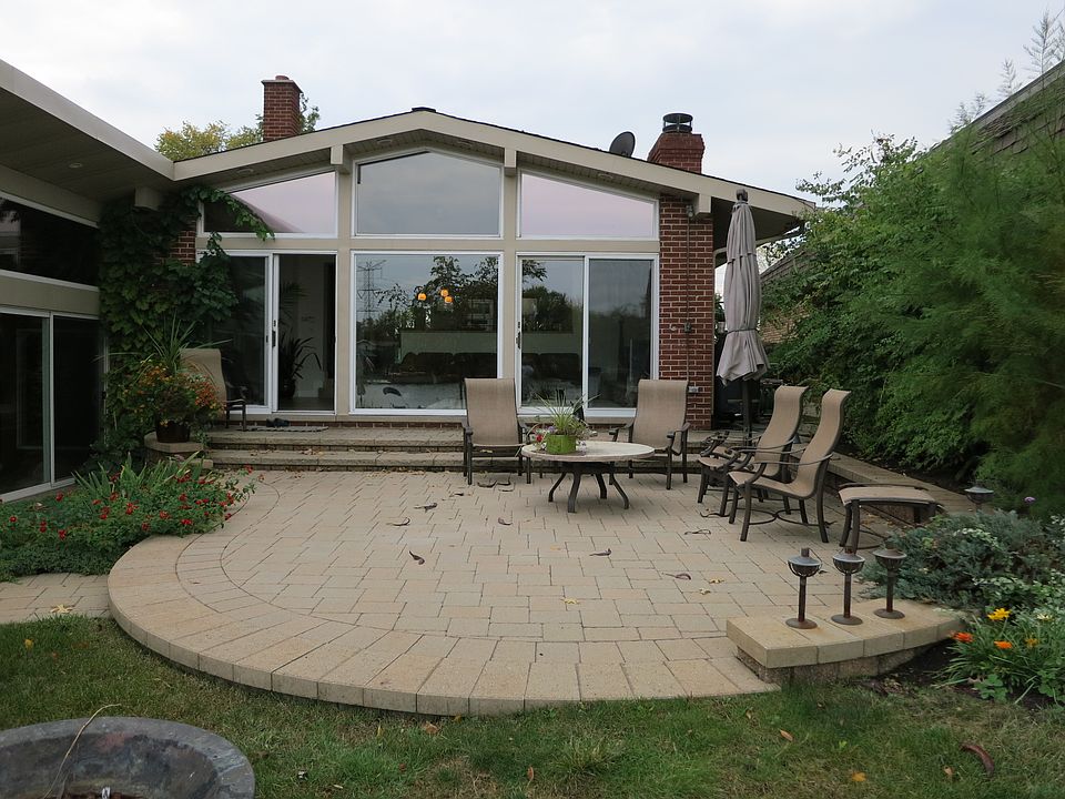 1st image of 2947 S Briarwood Dr W