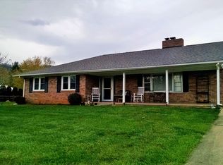 1 Meadowlark Rd, Asheville, NC 28805