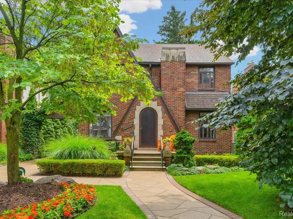 22643 Law St, Dearborn, MI 48124