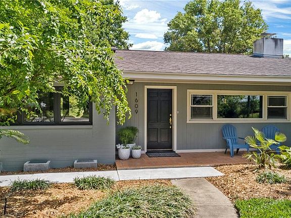 2nd image of 1609 S Summerlin Ave