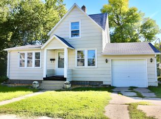 1007 S 3rd St, Aberdeen, SD 57401