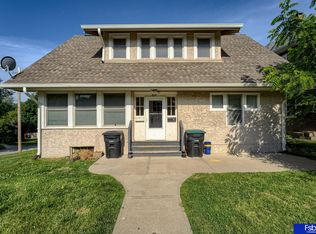 824 S 38th St, Omaha, NE 68105