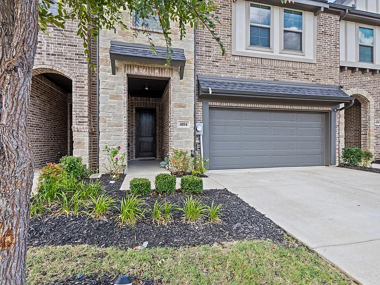4104 Swinley Forest Dr — Photo 1