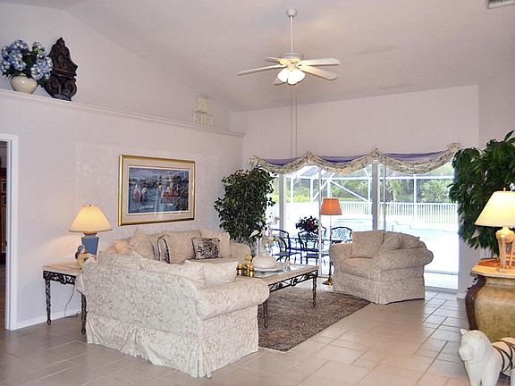 04_dining-room_165th Road N