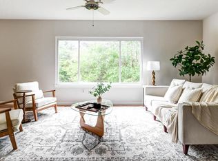 6910 Trestle Ct, Lorton, VA 22079