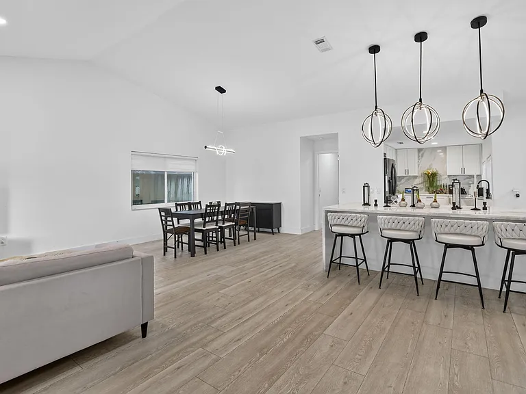 16709 SW 5th Ct — Photo 7